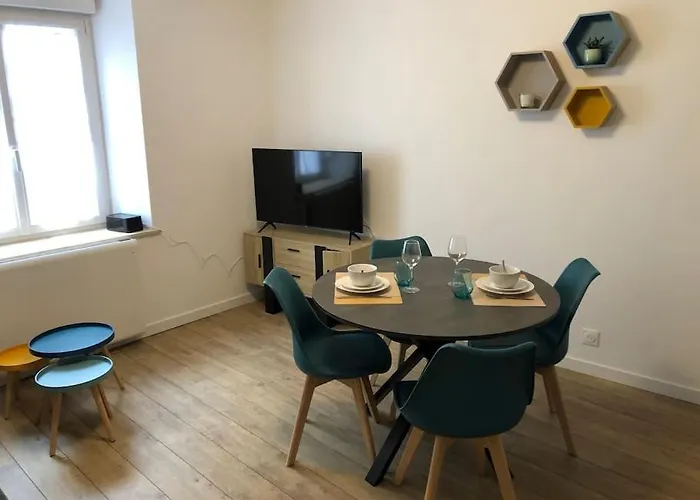 F2 Au Pied De La Basilique Appartement *